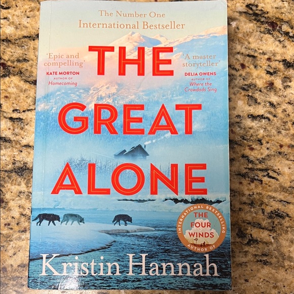 Kristin Hannah Paper back Book Set - The Great Alone, Winter Garden, Home Front - Picture 8 of 10